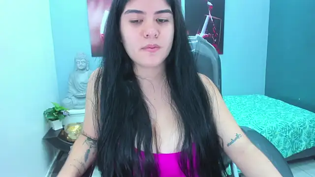 pearl weet online show from February 2025 05:50:01 PM