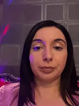 Snapshot of YreneRay chatting on December 2024 05:59:01 PM YreneRay online show from December 2024 05:59:01 PM