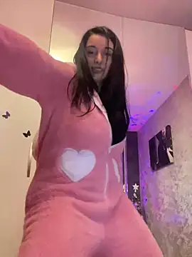 Snapshot of YreneRay chatting on December 2024 02:44:01 PM YreneRay online show from December 2024 02:44:01 PM