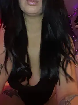 Snapshot of YreneRay chatting on December 2024 08:27:02 AM YreneRay online show from December 2024 08:27:02 AM