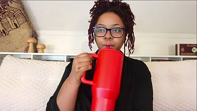 Snapshot of -khayaparker chatting on February 2026 08:25:02 PM -khayaparker online show from February 2026 08:25:02 PM