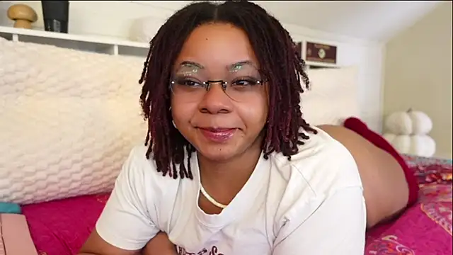 Snapshot of -khayaparker chatting on February 2026 04:43:01 PM -khayaparker online show from February 2026 04:43:01 PM