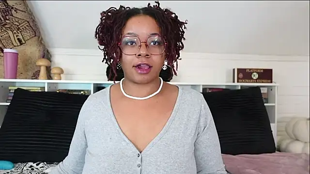 Snapshot of -khayaparker chatting on February 2026 07:32:02 PM -khayaparker online show from February 2026 07:32:02 PM