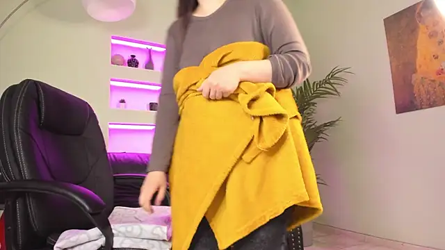 BattyMoll online show from February 2025 02:41:01 AM