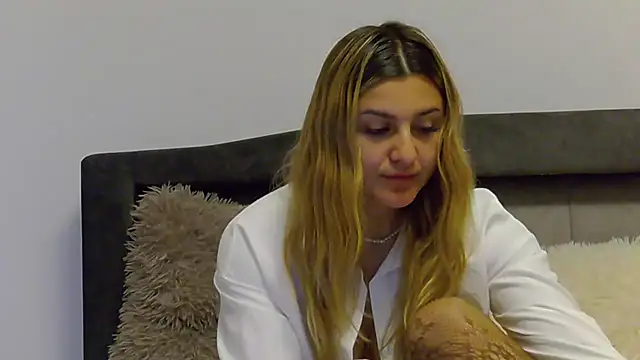 NicolePlay online show from April 2026 04:50:02 AM