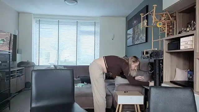 NaomiAndFriends online show from September 2025 08:50:01 AM