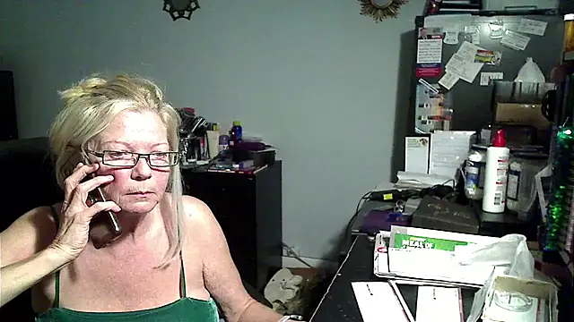 XTRAHORNYONE online show from May 2026 01:57:02 AM
