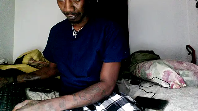 Snapshot of RinsingWood84 chatting on January 2025 06:42:01 AM RinsingWood84 online show from January 2025 06:42:01 AM