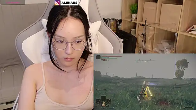 Snapshot of aliiiiiina chatting on December 2024 03:01:02 AM aliiiiiina online show from December 2024 03:01:02 AM