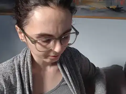 cleophee online show from February 2025 09:53:02 AM