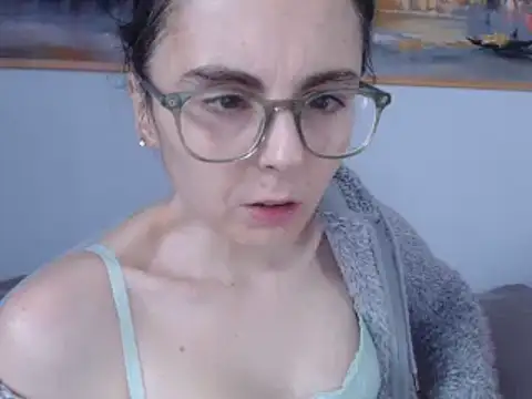 cleophee online show from March 2025 06:46:02 AM