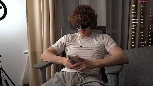 Snapshot of BumBuster69 chatting on May 2026 10:28:01 PM BumBuster69 online show from May 2026 10:28:01 PM