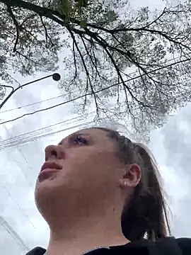 Sara Slow online show from April 2026 12:20:02 PM