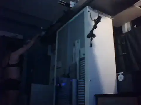 Snapshot of Slutviki69 chatting on October 2025 11:40:02 PM Slutviki69 online show from October 2025 11:40:02 PM