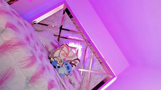 anapuala sexxx online show from March 2025 12:57:01 PM