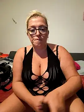 winniess40 online show from October 2025 02:53:01 AM