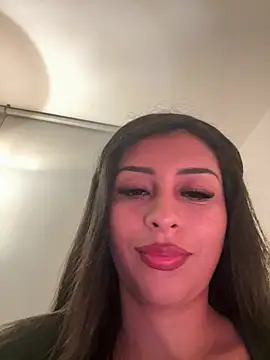 Snapshot of sweetAli_ chatting on May 2026 09:03:02 AM sweetAli online show from May 2026 09:03:02 AM