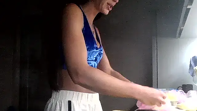 JulianaGold1 online show from September 2025 07:46:01 PM