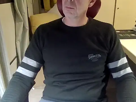 mariohurt101 online show from October 2025 09:26:02 PM