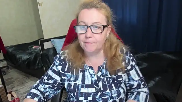 Frau Marta online show from April 2026 01:03:02 PM