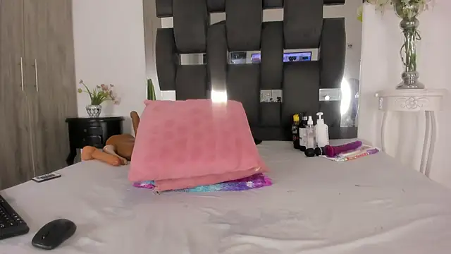 tanyyaa online show from March 2025 12:27:02 AM