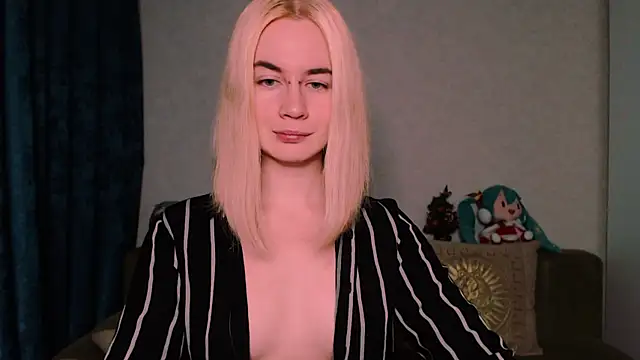 xxxcharismaaa online show from January 2025 05:05:01 AM