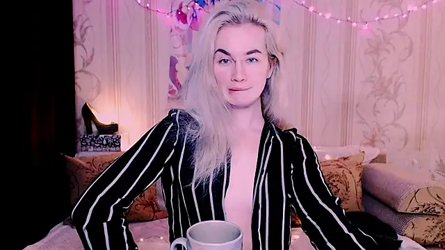 Snapshot of xxxcharismaaa chatting on February 2026 01:17:01 AM xxxcharismaaa online show from February 2026 01:17:01 AM