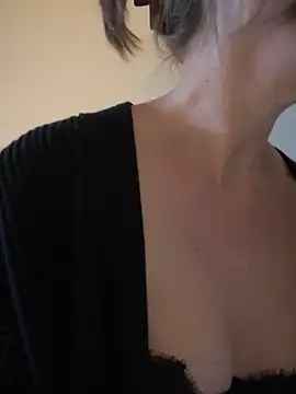 MaiseKnox online show from November 2025 10:09:02 PM