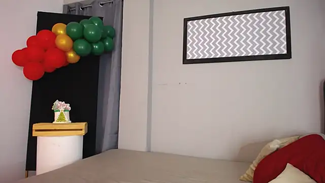 loveyouzahara2020 online show from December 2025 11:12:02 PM