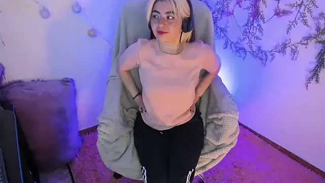 Sammysammy  online show from January 2025 08:21:01 PM