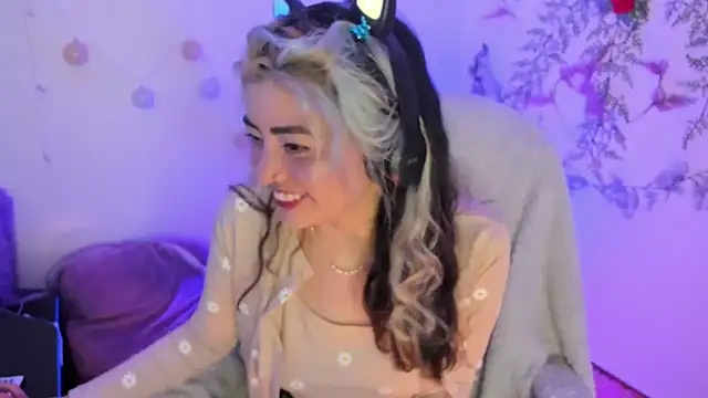 Sammysammy  online show from March 2025 07:51:01 AM