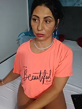 Snapshot of charrlote_love chatting on July 2026 01:54:01 PM charrlote love online show from July 2026 01:54:01 PM