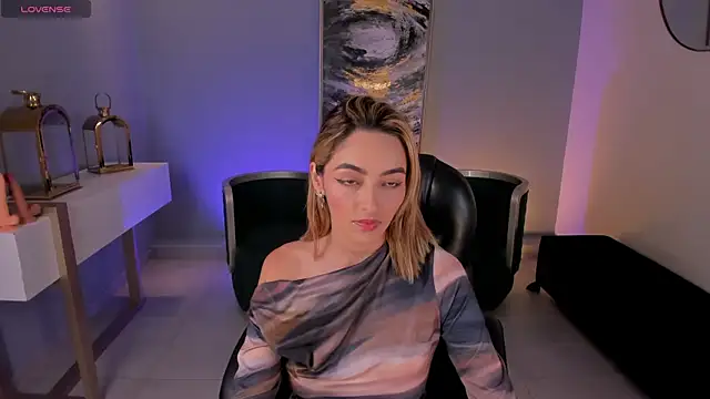 MelissaMoore  online show from December 2025 02:38:01 AM