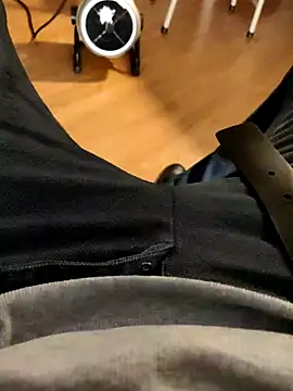 Snapshot of papiculo86 chatting on December 2024 12:28:02 AM papiculo86 online show from December 2024 12:28:02 AM