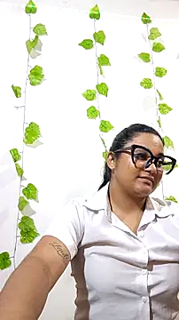 Snapshot of shayna_all chatting on September 2025 10:32:01 PM shayna all online show from September 2025 10:32:01 PM