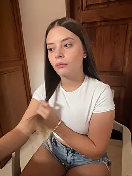 Snapshot of Miss_valeriaa chatting on January 2025 08:17:01 PM Miss valeriaa online show from January 2025 08:17:01 PM
