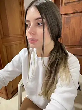 Snapshot of Miss_valeriaa chatting on February 2025 02:17:02 AM Miss valeriaa online show from February 2025 02:17:02 AM