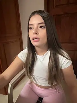 Snapshot of Miss_valeriaa chatting on February 2025 09:26:02 PM Miss valeriaa online show from February 2025 09:26:02 PM