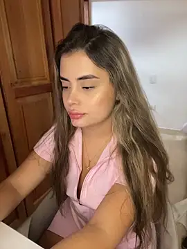 Miss valeriaa online show from April 2026 07:58:01 PM