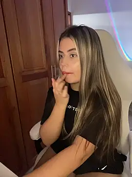 Snapshot of Miss_valeriaa chatting on July 2026 08:57:02 PM Miss valeriaa online show from July 2026 08:57:02 PM