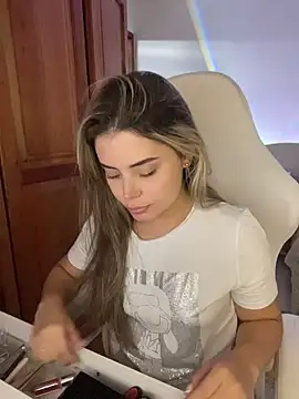 Snapshot of Miss_valeriaa chatting on July 2026 08:45:02 PM Miss valeriaa online show from July 2026 08:45:02 PM