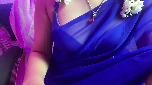 Queen Angelena online show from January 2026 06:01:01 PM