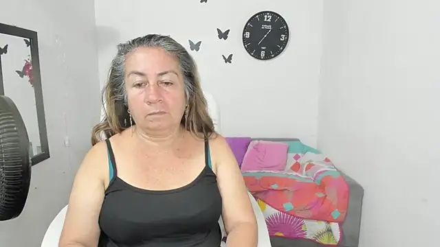 Snapshot of stepmother_105 chatting on May 2026 06:13:01 PM stepmother 105 online show from May 2026 06:13:01 PM