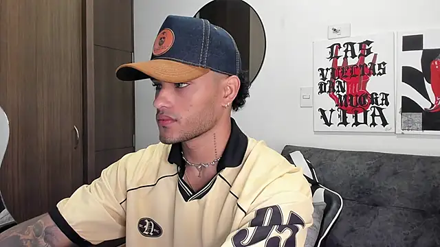 Alessandro Vanni online show from December 2025 02:28:01 AM