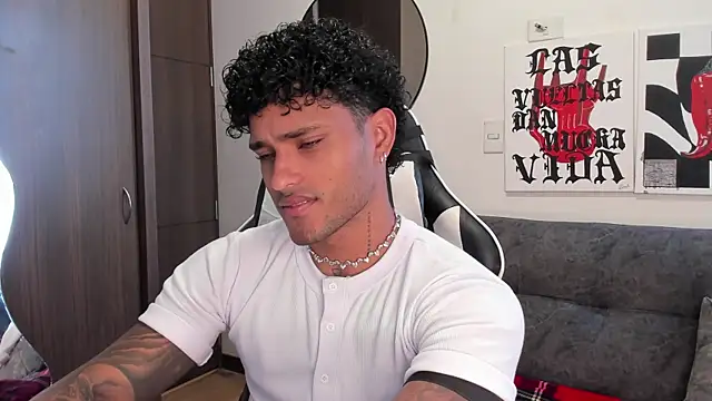 Alessandro Vanni online show from January 2026 01:26:02 PM