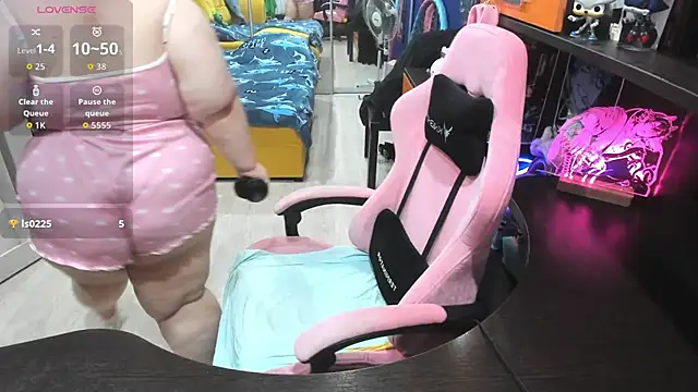 Softie Sofy online show from October 2025 03:24:02 AM