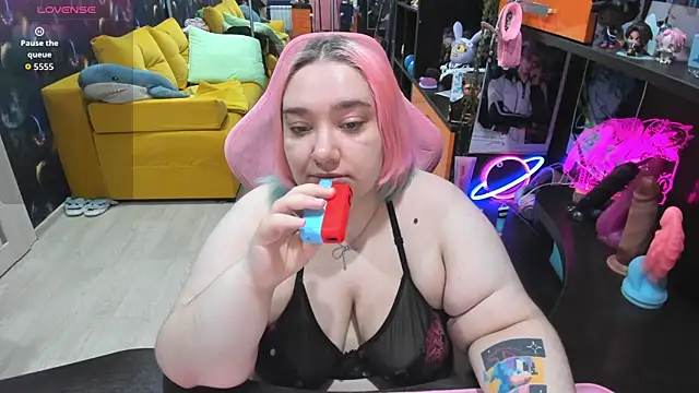 Snapshot of Softie_Sofy chatting on May 2026 03:48:01 AM Softie Sofy online show from May 2026 03:48:01 AM