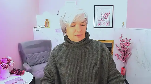 CarmenSoft online show from April 2026 09:04:02 PM