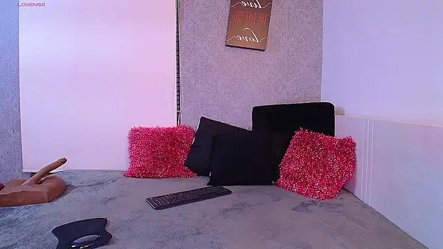 Snapshot of Daia_Ashanti chatting on February 2025 01:47:02 AM Daia Ashanti online show from February 2025 01:47:02 AM