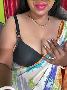 Snapshot of Anushka_21 chatting on February 2026 11:52:02 PM Anushka 21 online show from February 2026 11:52:02 PM